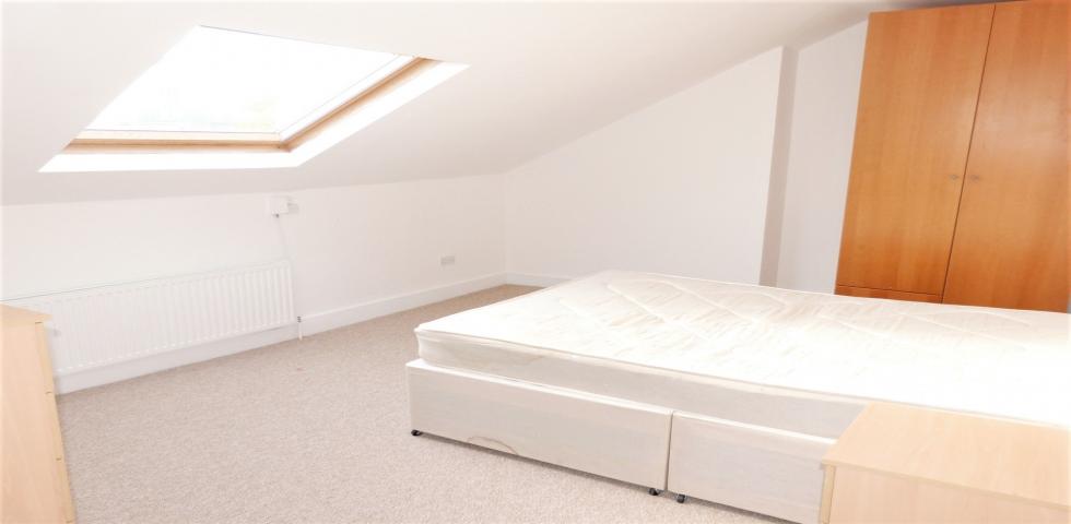 			3 Bedroom, 1 bath, 1 reception Flat			 Mowbray Road, KILBURN 